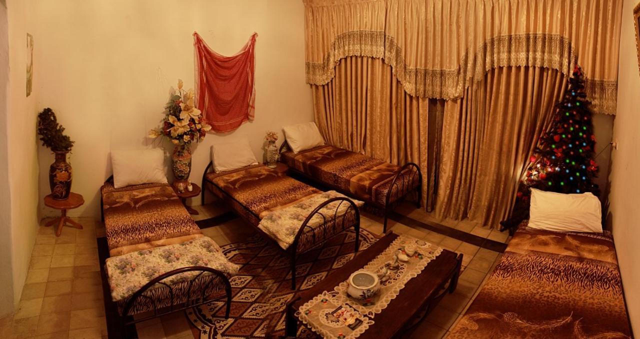 Friends Hostel.Area B Хеврон Екстер'єр фото